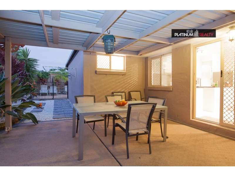 15 Summerwine Street, Burleigh Waters QLD 4220