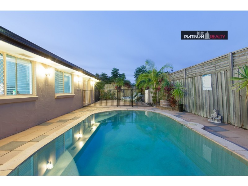 15 Summerwine Street, Burleigh Waters QLD 4220