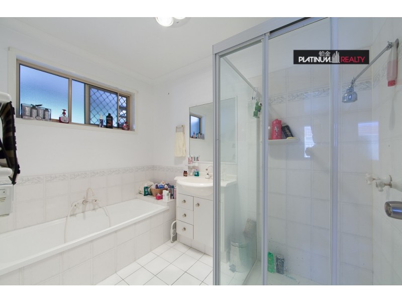 15 Summerwine Street, Burleigh Waters QLD 4220