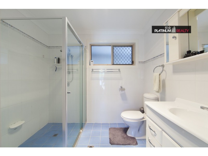 15 Summerwine Street, Burleigh Waters QLD 4220