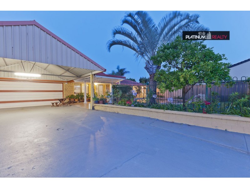 8 Sequana Avenue, Mermaid Waters QLD 4218