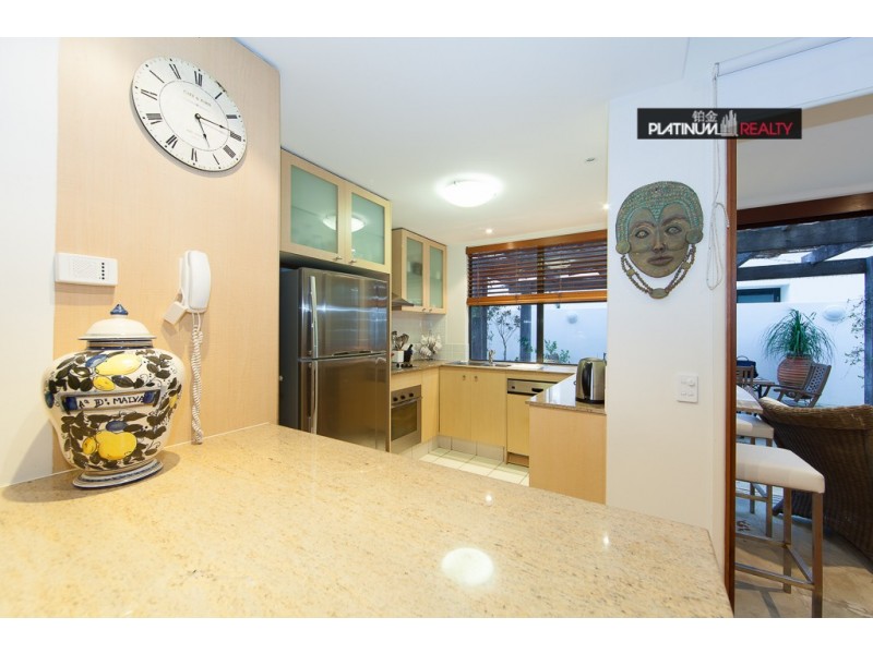 2-6 Peerless Avenue, Mermaid Beach QLD 4218