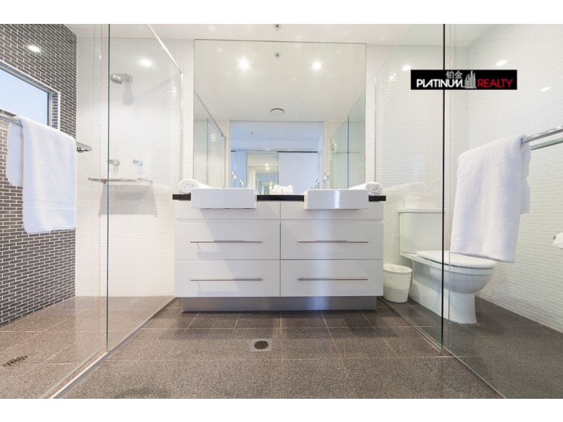 89 Surf Parade, Broadbeach QLD 4218