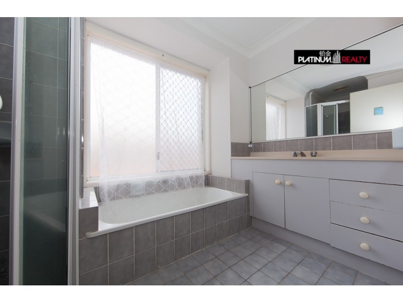 12 Tattler Way, Burleigh Waters QLD 4220