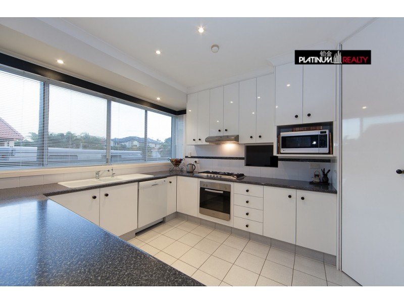 19 Kuranda Dr, Robina QLD 4226