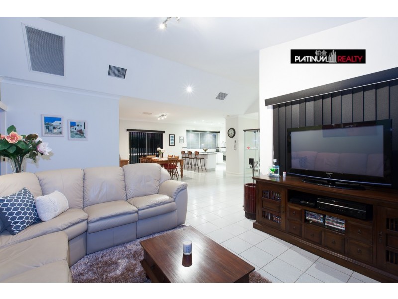 19 Kuranda Dr, Robina QLD 4226