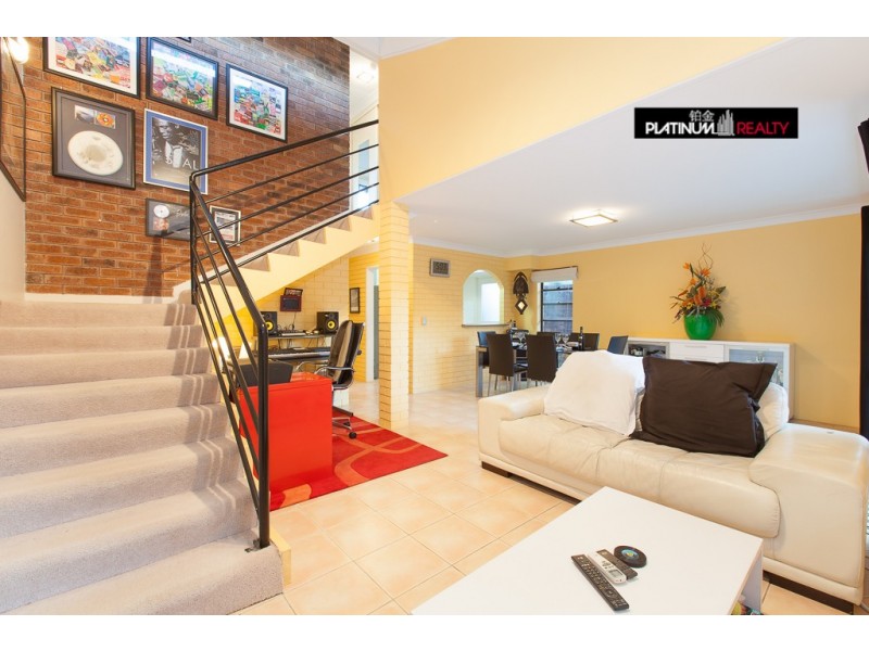 @/111 Salerno Street, Isle Of Capri QLD 4217