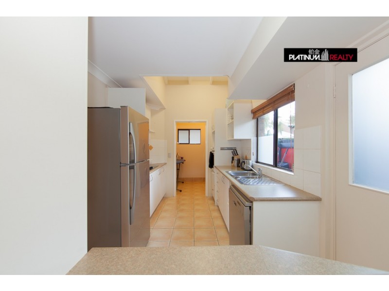 @/111 Salerno Street, Isle Of Capri QLD 4217