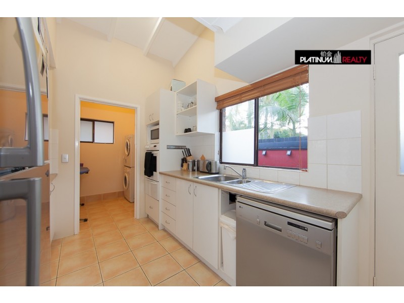 @/111 Salerno Street, Isle Of Capri QLD 4217