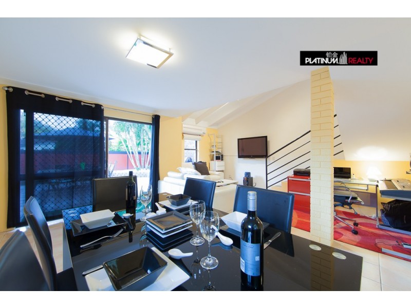 @/111 Salerno Street, Isle Of Capri QLD 4217