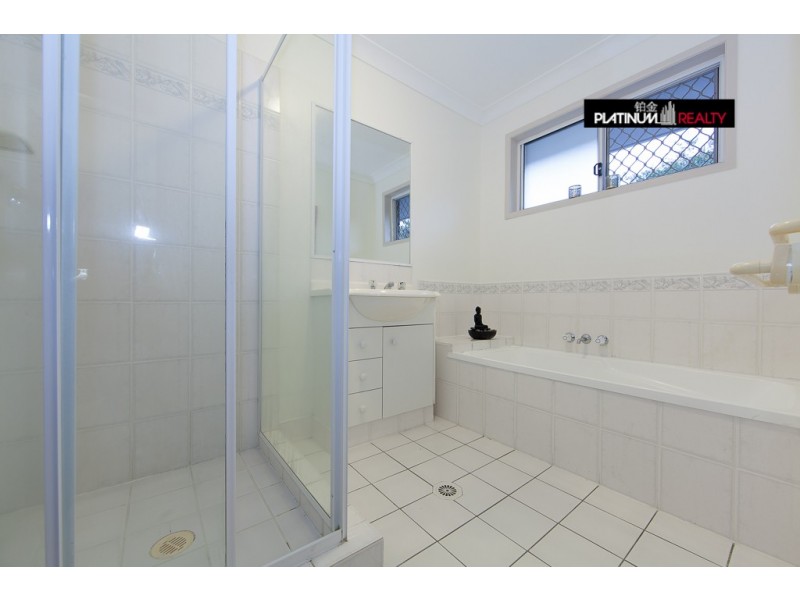 5 Summerwine Street, Burleigh Waters QLD 4220