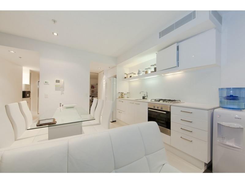 9 Hamilton Avenue, Surfers Paradise QLD 4217