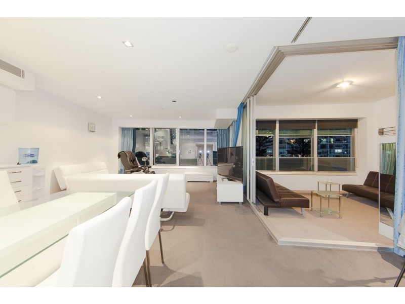 9 Hamilton Avenue, Surfers Paradise QLD 4217