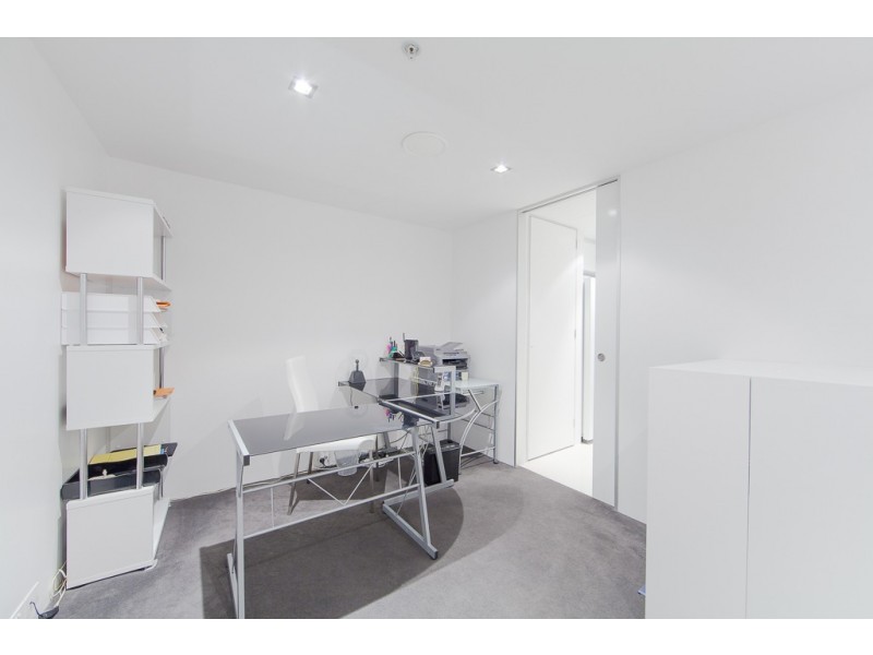 9 Hamilton Avenue, Surfers Paradise QLD 4217