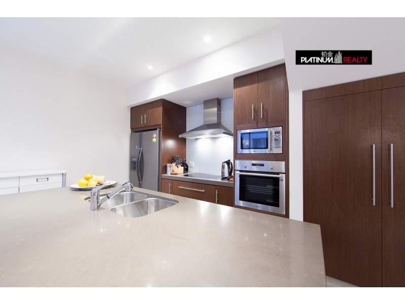 2/9 Dolphin Avenue, Mermaid Beach QLD 4218