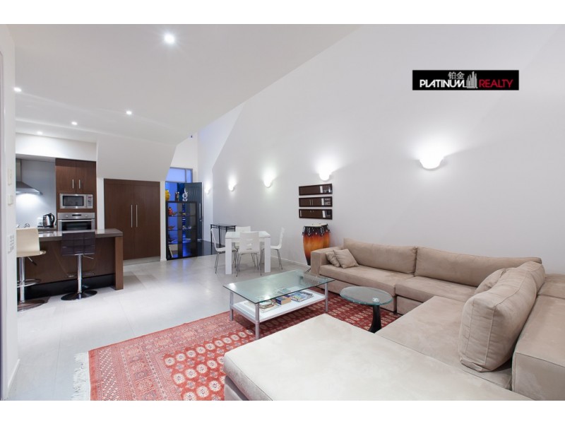 2/9 Dolphin Avenue, Mermaid Beach QLD 4218