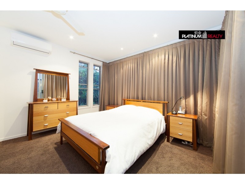 2/9 Dolphin Avenue, Mermaid Beach QLD 4218