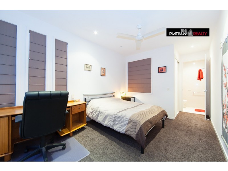 2/9 Dolphin Avenue, Mermaid Beach QLD 4218