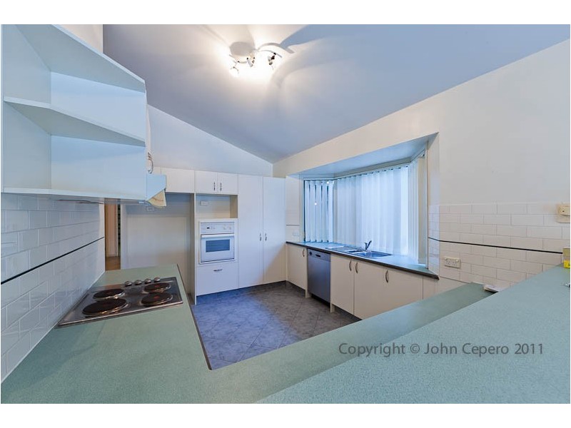25 Tristan Court, Benowa QLD 4217