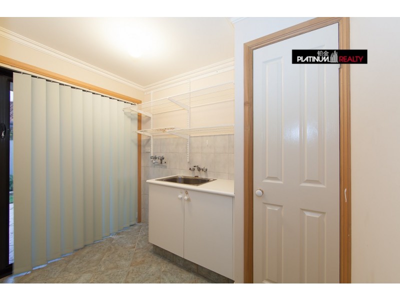 23 Martingale Street, Clear Island Waters QLD 4226