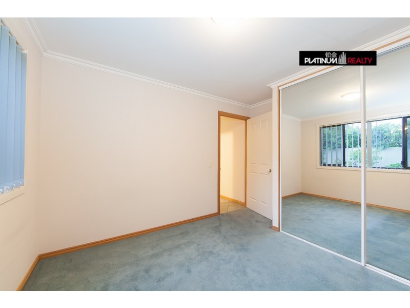 23 Martingale Street, Clear Island Waters QLD 4226