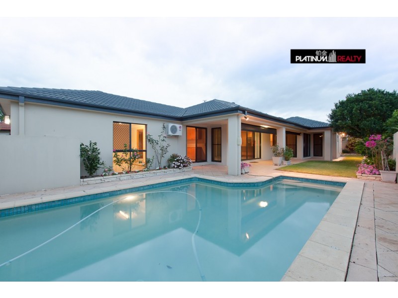 23 Martingale Street, Clear Island Waters QLD 4226