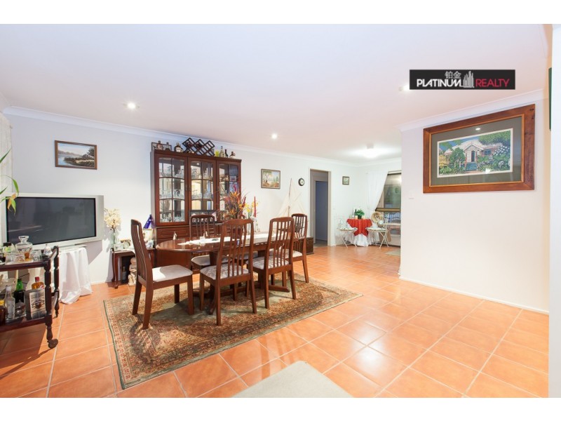 147 Markeri Street, Mermaid Waters QLD 4218