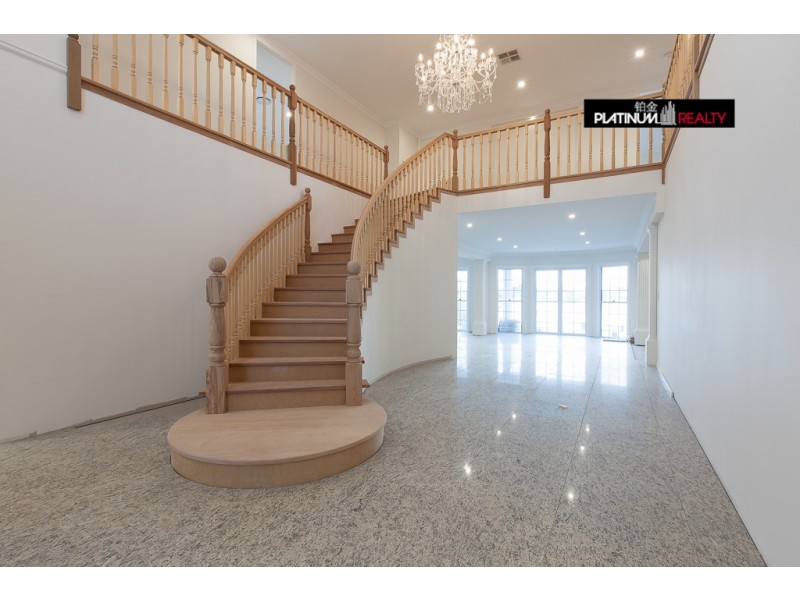 Clear Island Waters QLD 4226