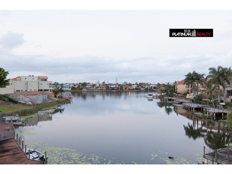 Clear Island Waters QLD 4226