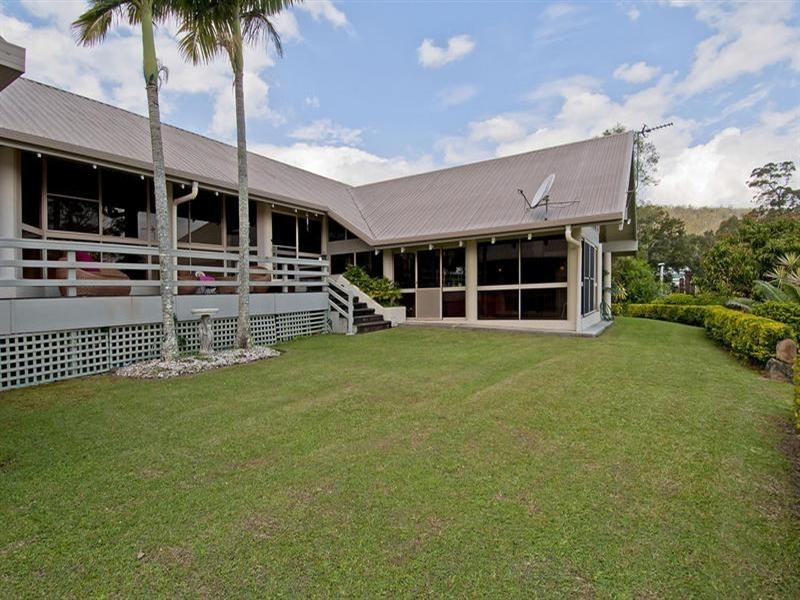30 Holyrood Rd, Maudsland QLD 4210