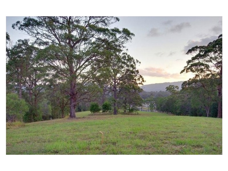 30 Holyrood Rd, Maudsland QLD 4210