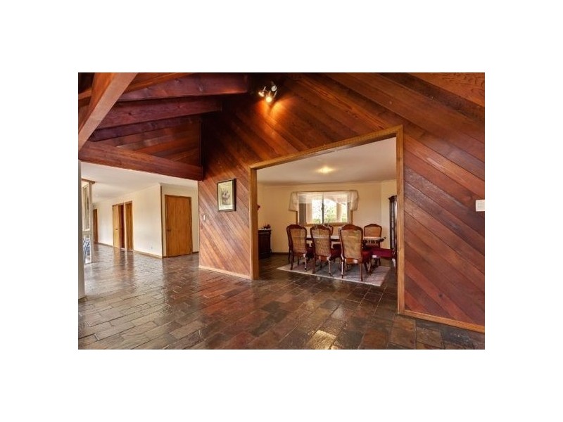 30 Holyrood Rd, Maudsland QLD 4210