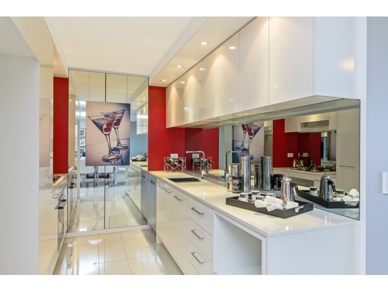 Cnr Imperial parade, Labrador QLD 4215