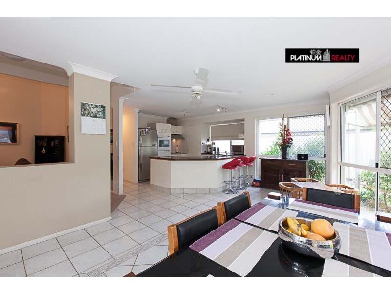 8 Banff Court, Robina QLD 4226