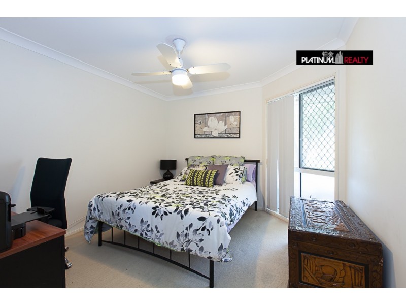 8 Banff Court, Robina QLD 4226