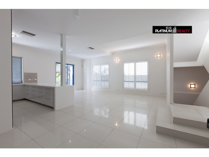 Mermaid Beach QLD 4218