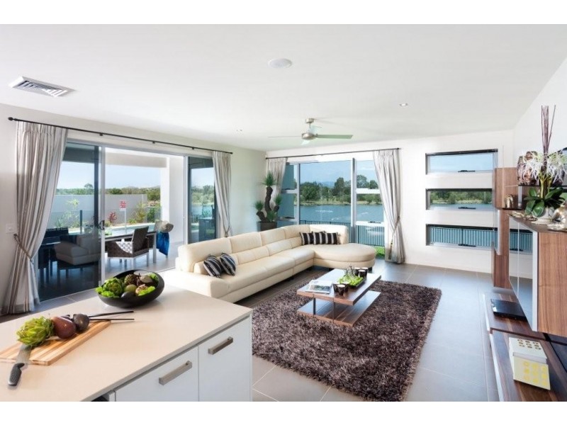 5072 Emerald Island Drive, Carrara QLD 4211