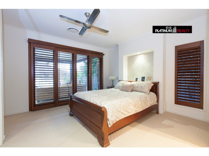 Broadbeach Waters QLD 4218