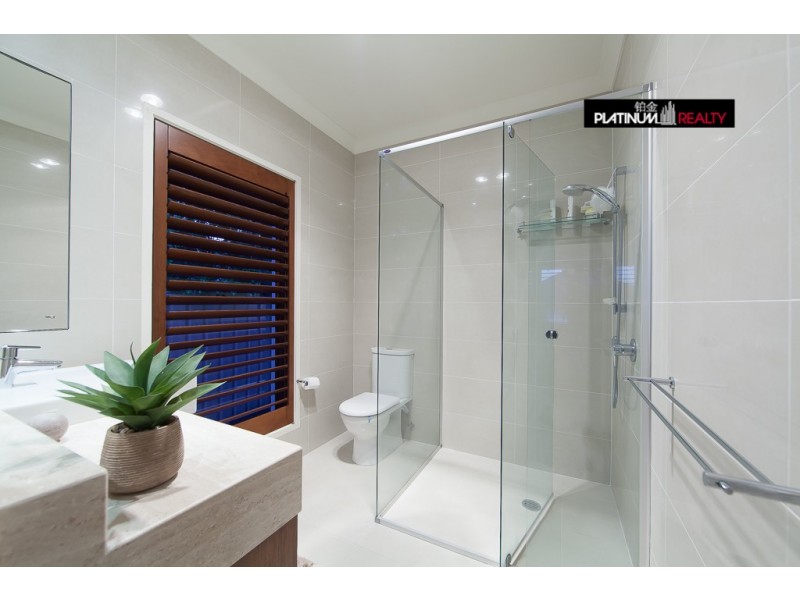 Broadbeach Waters QLD 4218