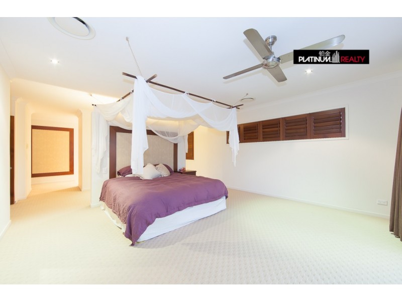 Broadbeach Waters QLD 4218