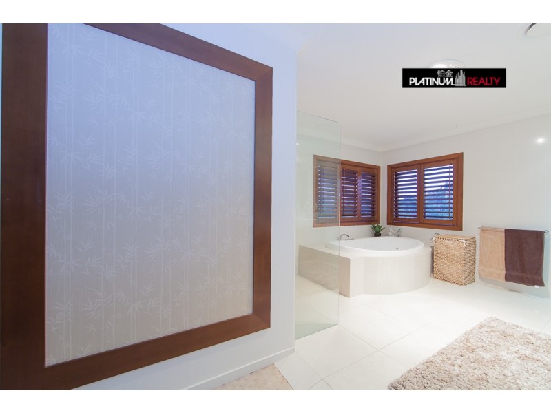 Broadbeach Waters QLD 4218