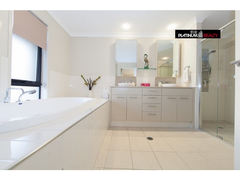 Broadbeach Waters QLD 4218