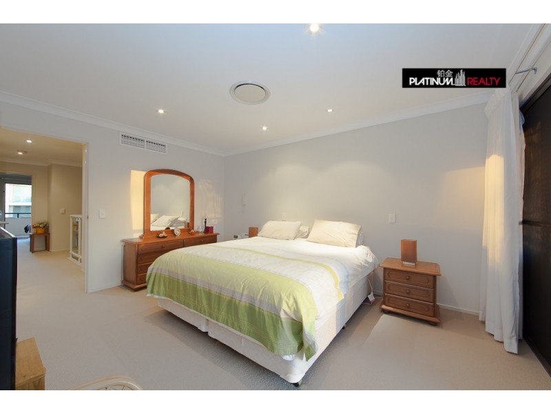 Broadbeach Waters QLD 4218