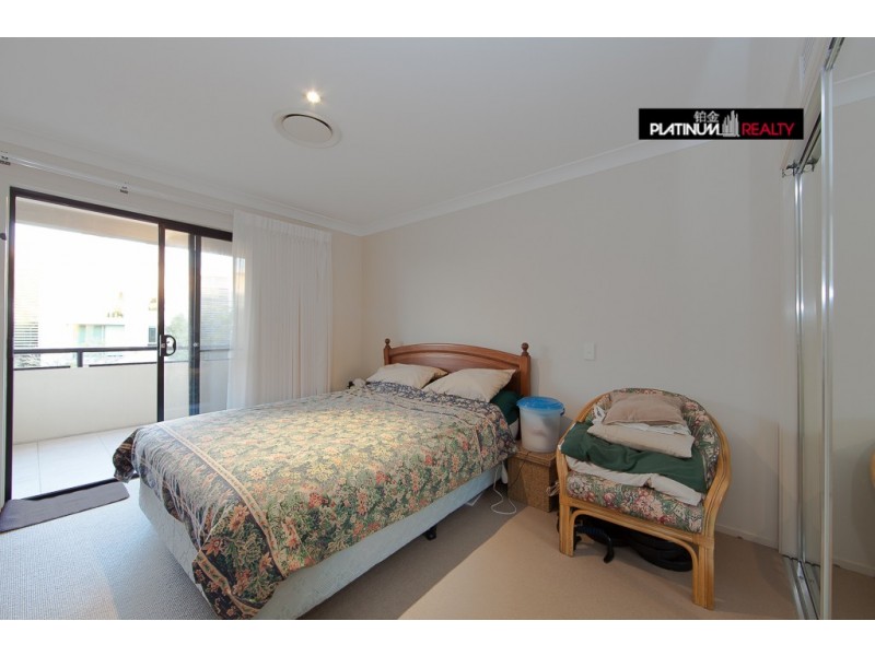 Broadbeach Waters QLD 4218