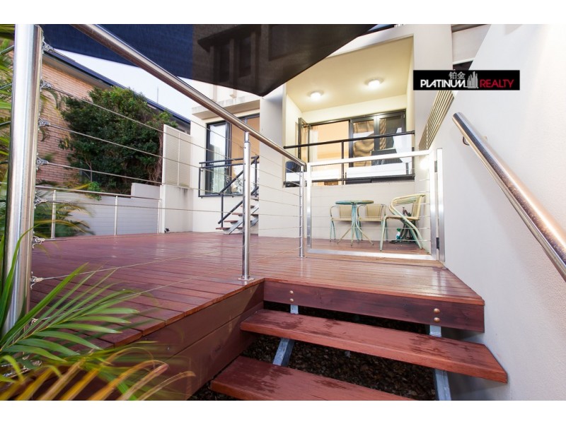 Broadbeach Waters QLD 4218