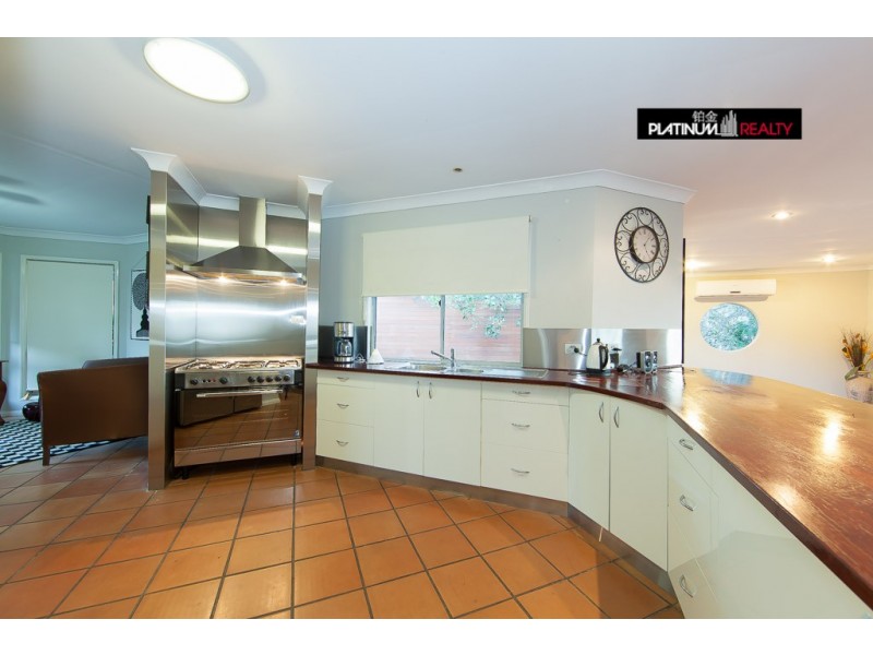 36 Lucy Drive, Edens Landing QLD 4207