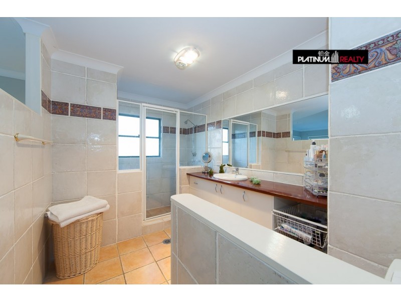 36 Lucy Drive, Edens Landing QLD 4207