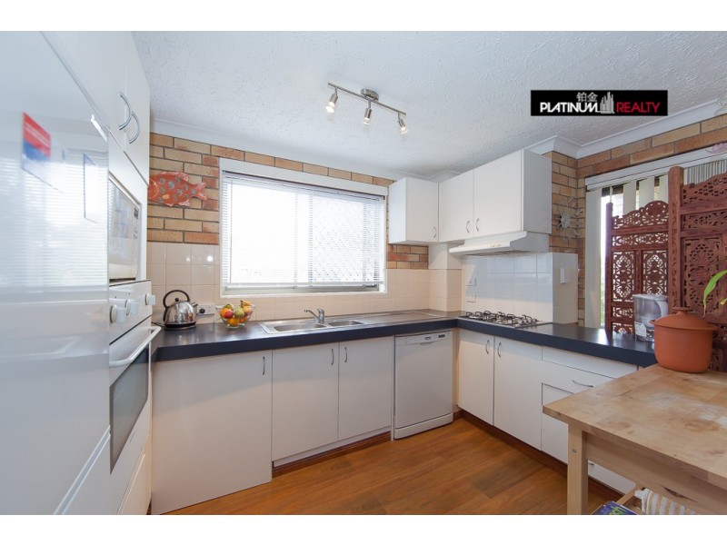 8/55 Duet Drive, Mermaid Waters QLD 4218