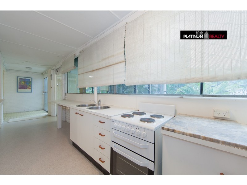 2/35 Tarcoola Crescent, Chevron Island QLD 4217