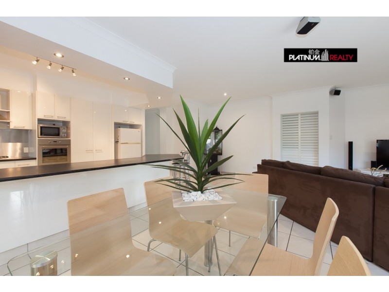 39 North Shore Avenue, Varsity Lakes QLD 4227